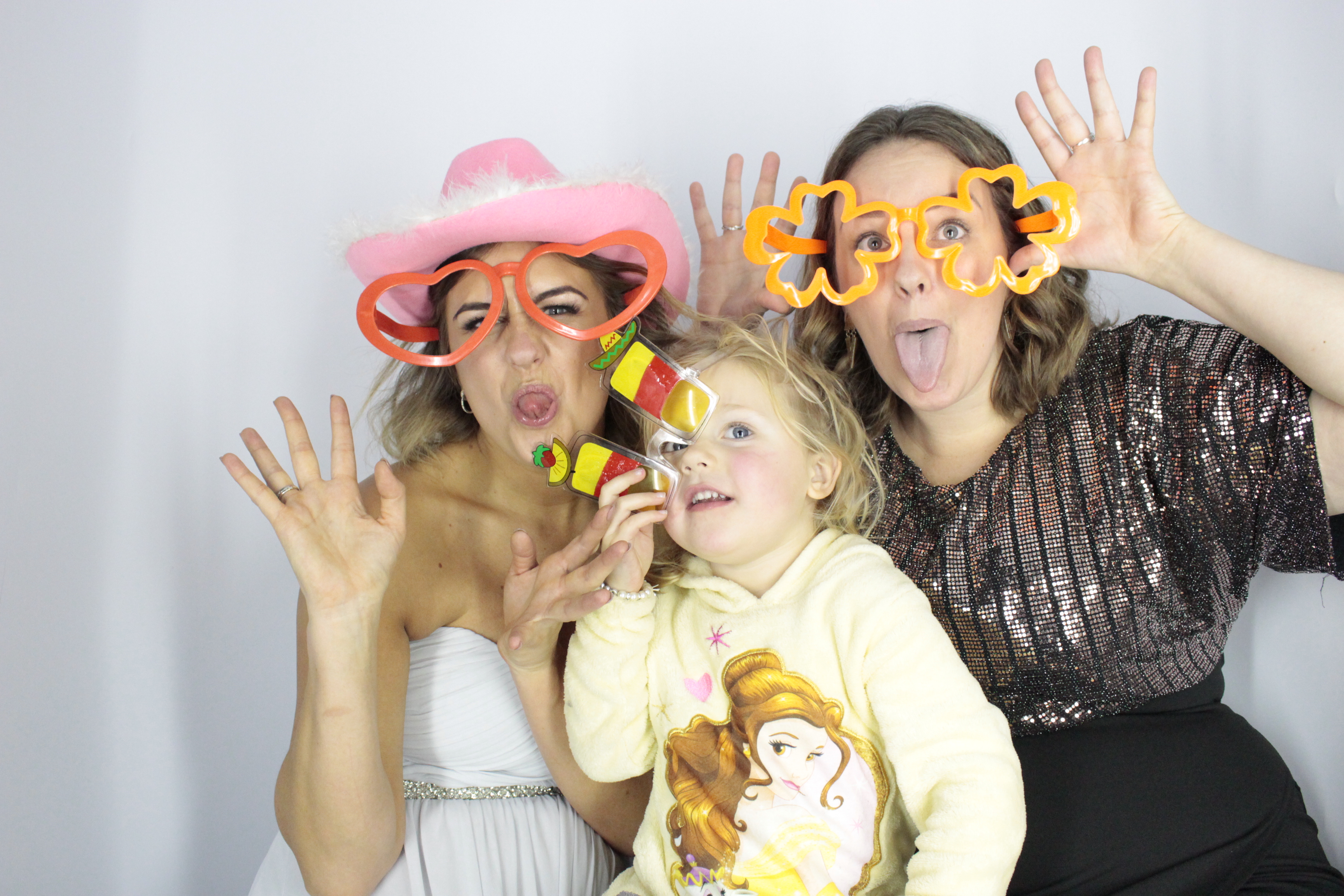 Darren and Claire’s Wedding  | View more photos from the event at gallery.myphotoboothexperience.co.uk/u/MyPhotoBoothExperienceLtd/Darren-and-Claire’s-Wedding